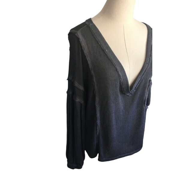 Vici Sweater Women's Size Large Gray V-Neck Raw Hem Long Sleeve - Picture 3 of 7